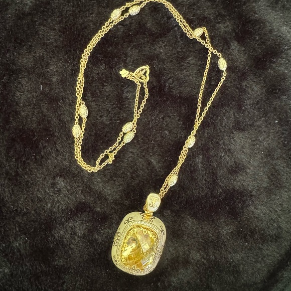 Lauren G Adams LGA Moroccan Pendant Necklace - Picture 5 of 9